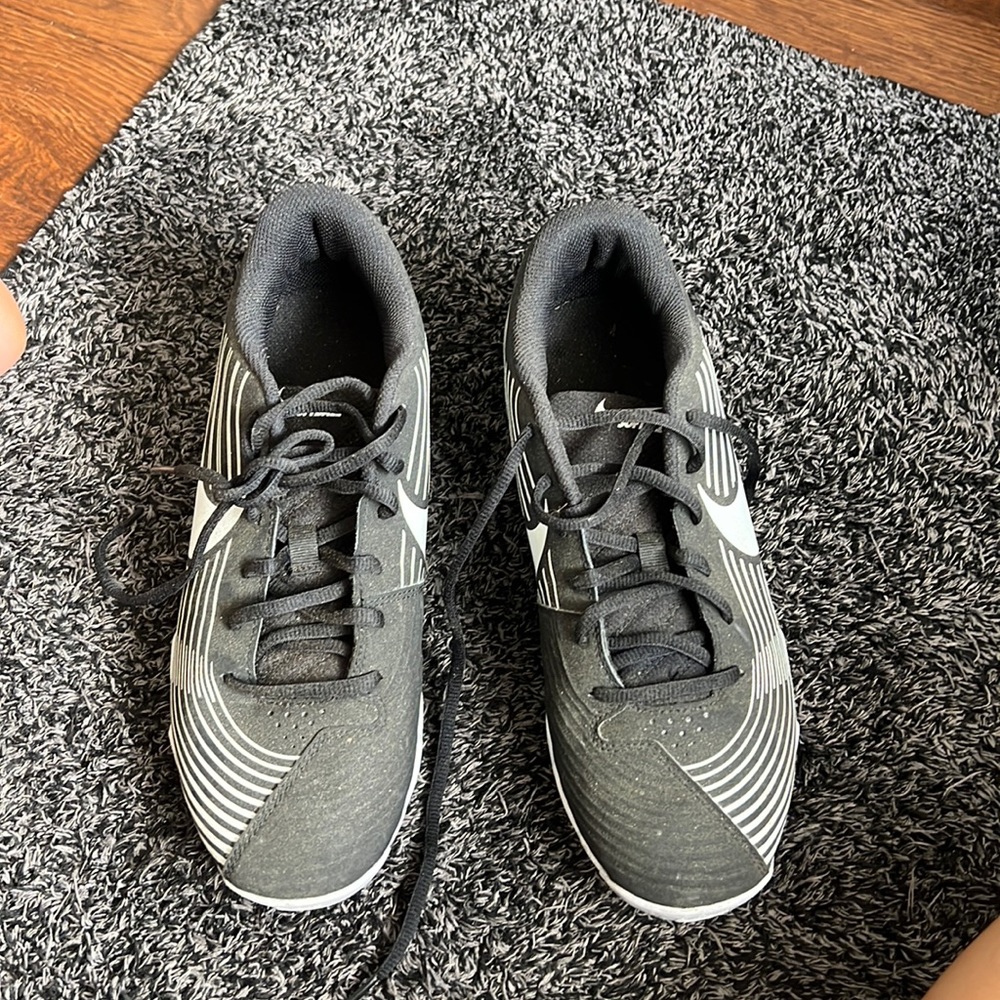 softball shoes